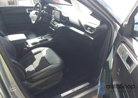 2023 Ford Explorer St-Line z USA, uszkodzony, nr VIN 1FMSK7KHXPGB51696